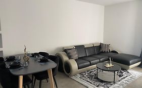 Modern And Cosy Apartment